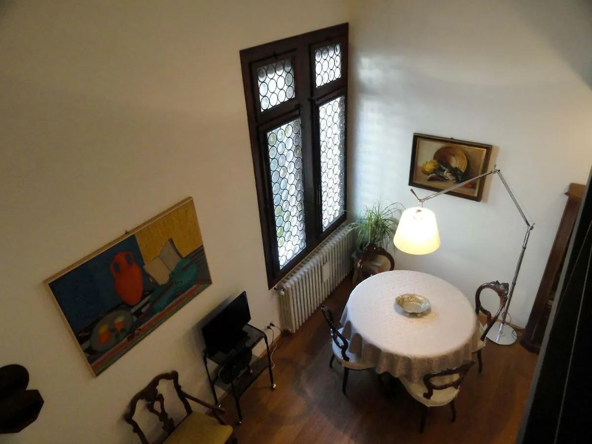Apartment Appartamento Accademia San Vio Venice Italy