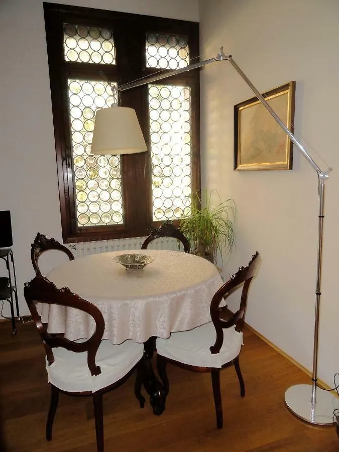 Apartment Appartamento Accademia San Vio Venice Italy